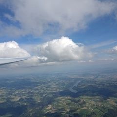 Flugwegposition um 14:55:49: Aufgenommen in der Nähe von Gemeinde Niederkappel, Österreich in 2344 Meter